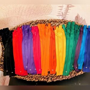 Rainbow Bundle – 40 Assorted 8-Inch Zippers | Bright Sewing & Craft Mix